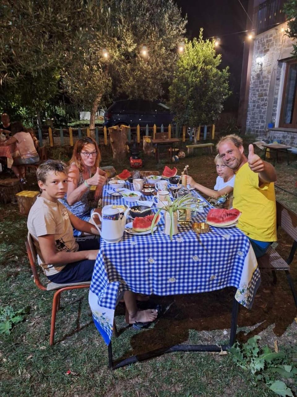 Villa Shuaipaj Saraqinishte エクステリア 写真