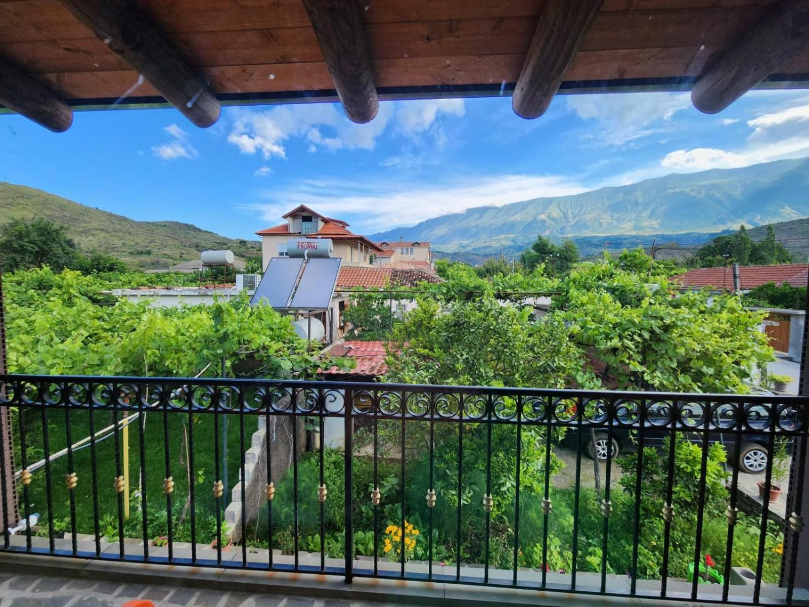 Villa Shuaipaj Saraqinishte エクステリア 写真